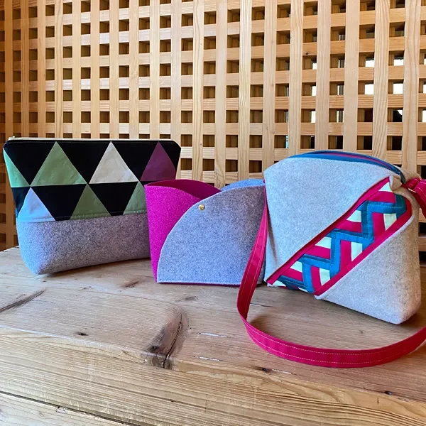 Kulturbeutel, Filzkorb und Handtasche von Atelier Wolke 8 in Schliersee Kulturbeutel, Filzkorb und Handtasche von Atelier Wolke 8, handgenäht in Schliersee