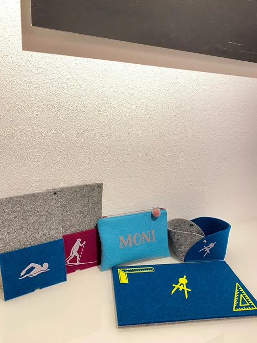 Personalisierte Geschenke aus Filz Geschenke aus Filz mit Wunschmotiven, personalisierte Kosmetiktasche, individuelle Sonderanfertigung, handmade in Schliersee