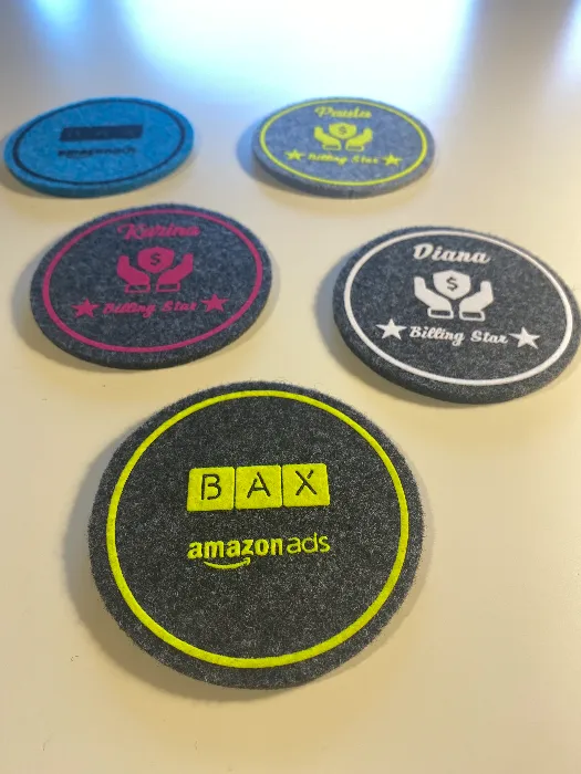 Personalisierte Mitarbeiter-Geschenke Filz Untersetzer mit Logo, personalisierte Mitarbeiter-Geschenke, handmade in Schliersee
