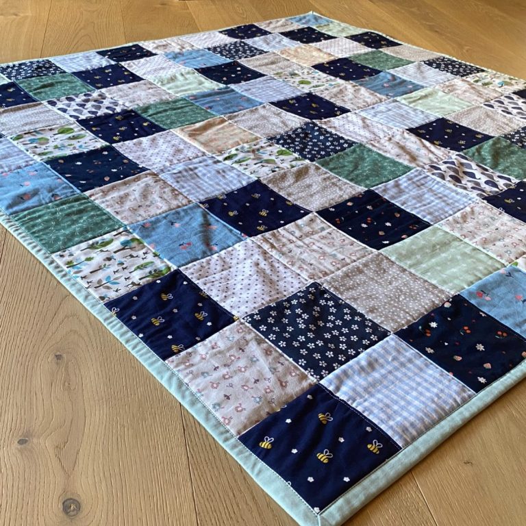 Patchwork Krabbeldecke von Atelier Wolke 8 in Schliersee Patchwork Krabbeldecke